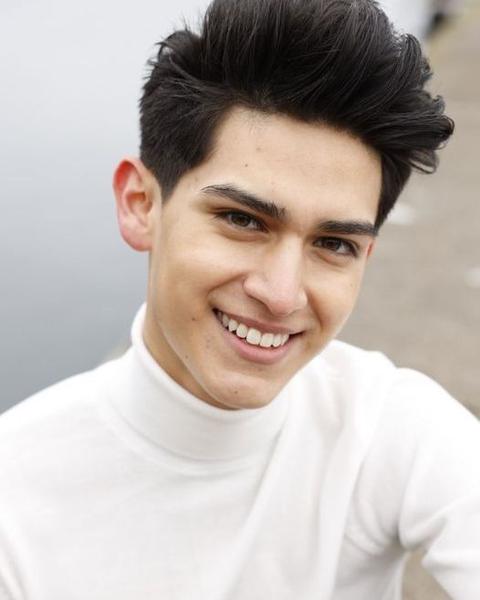 Daunte Galindo Signs With MC Talent and Mavrick