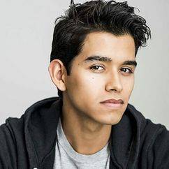 Germain Arroyo in a Chase Mobile Commercerial