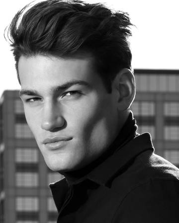 Logan Eller Signs with Mavrick Artists Agency