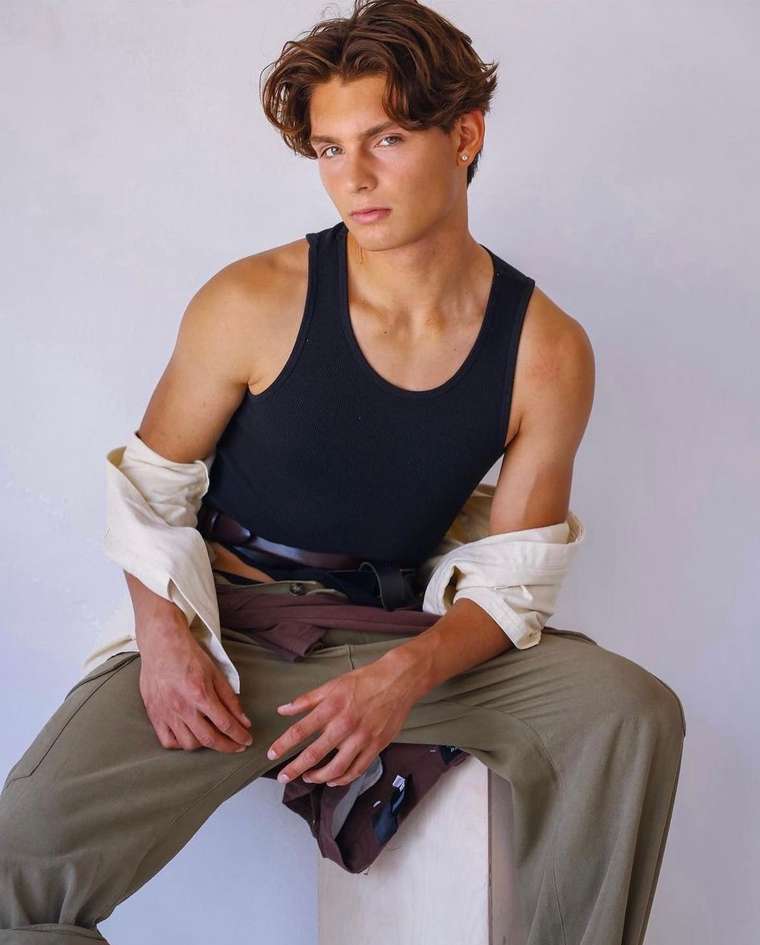 Thiago Ausland